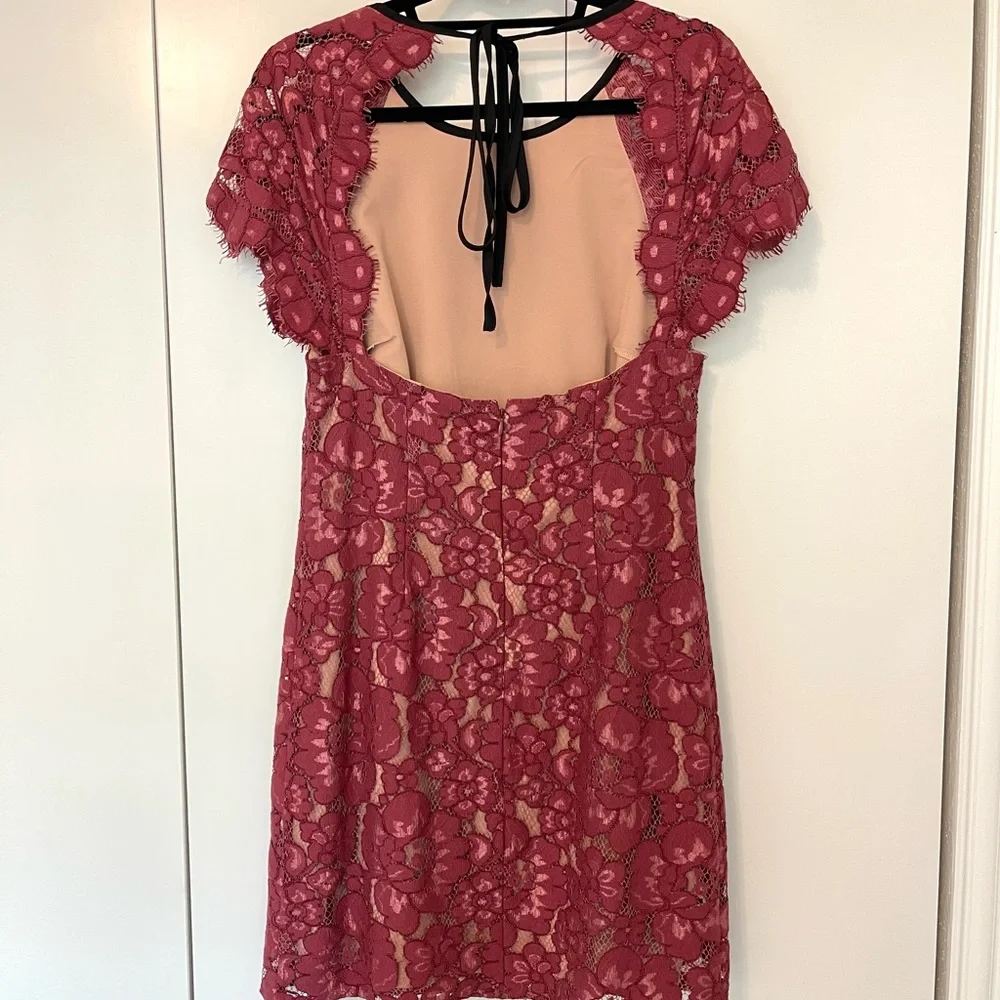 WAYF Tabbie Raglan Lace Open Back Dress - Picture 5 of 5
